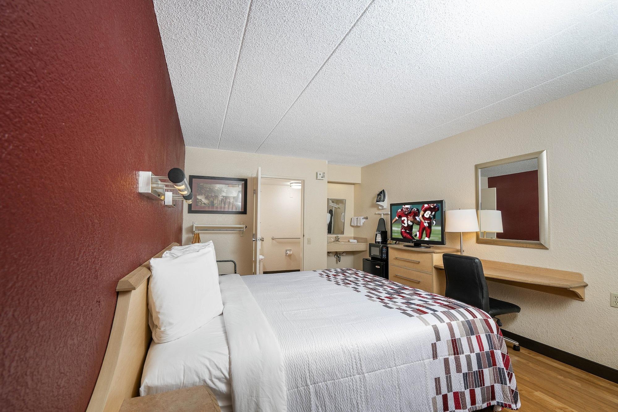 Red Roof Inn Detroit - Dearborn-Greenfield Village Экстерьер фото