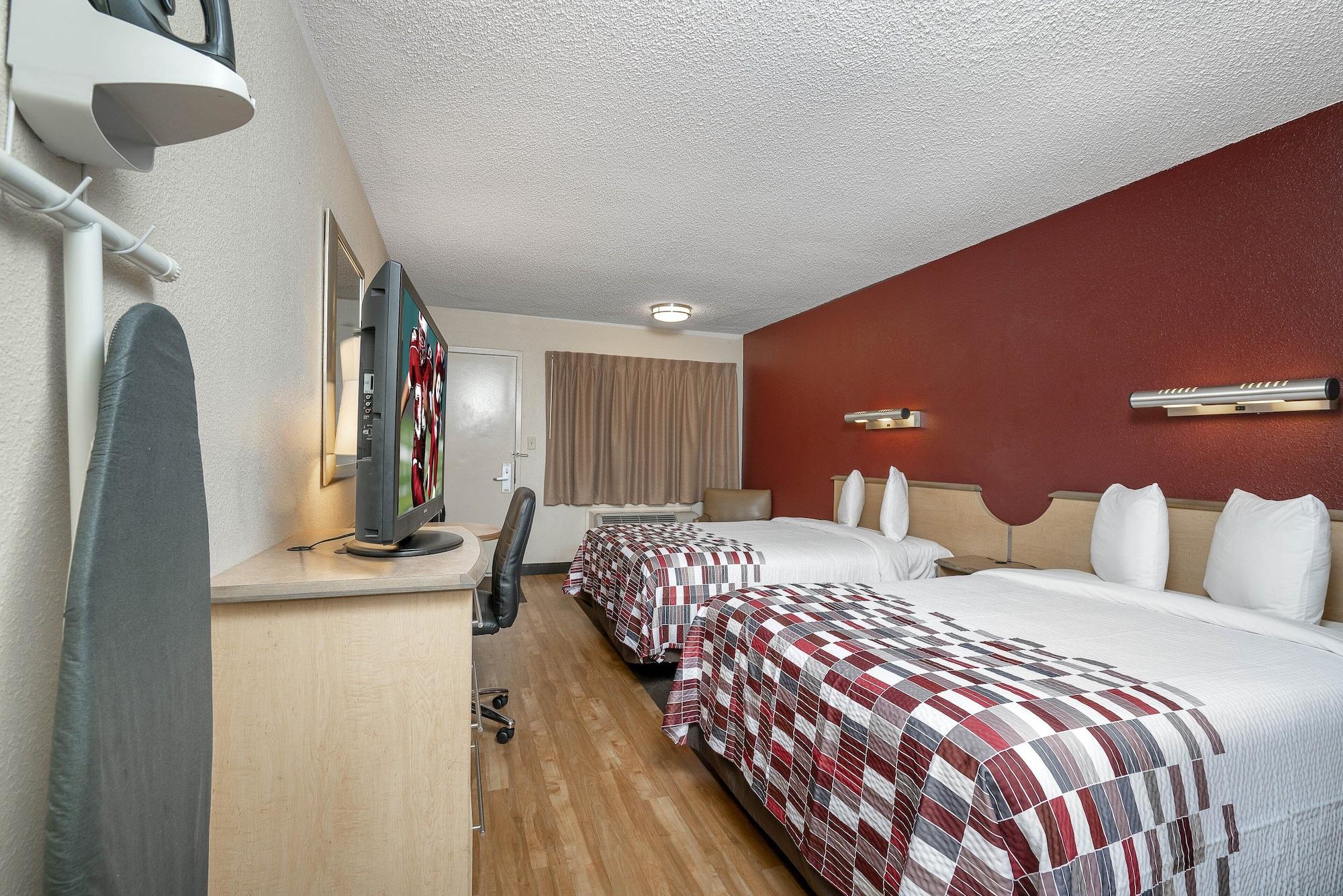 Red Roof Inn Detroit - Dearborn-Greenfield Village Экстерьер фото