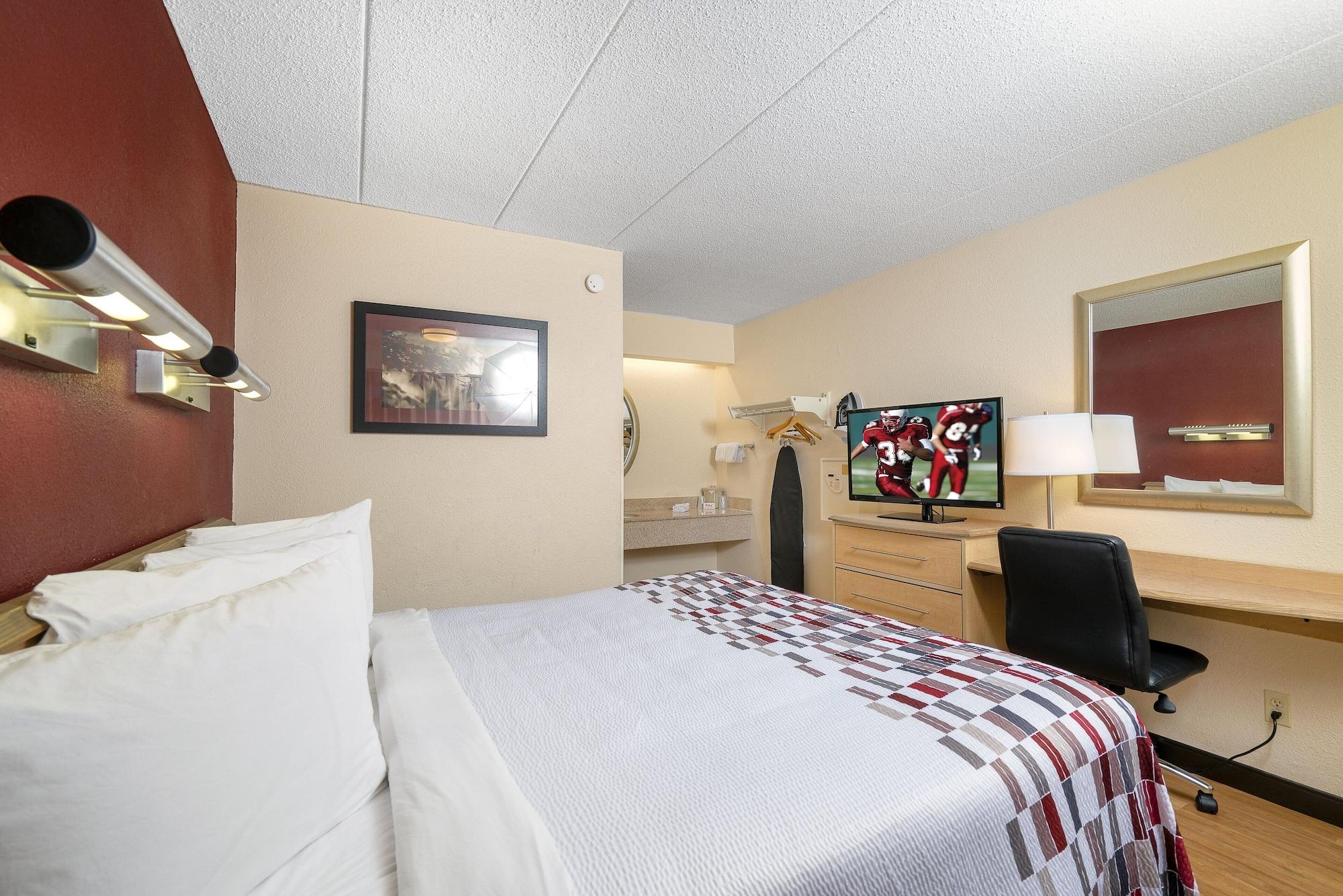 Red Roof Inn Detroit - Dearborn-Greenfield Village Экстерьер фото