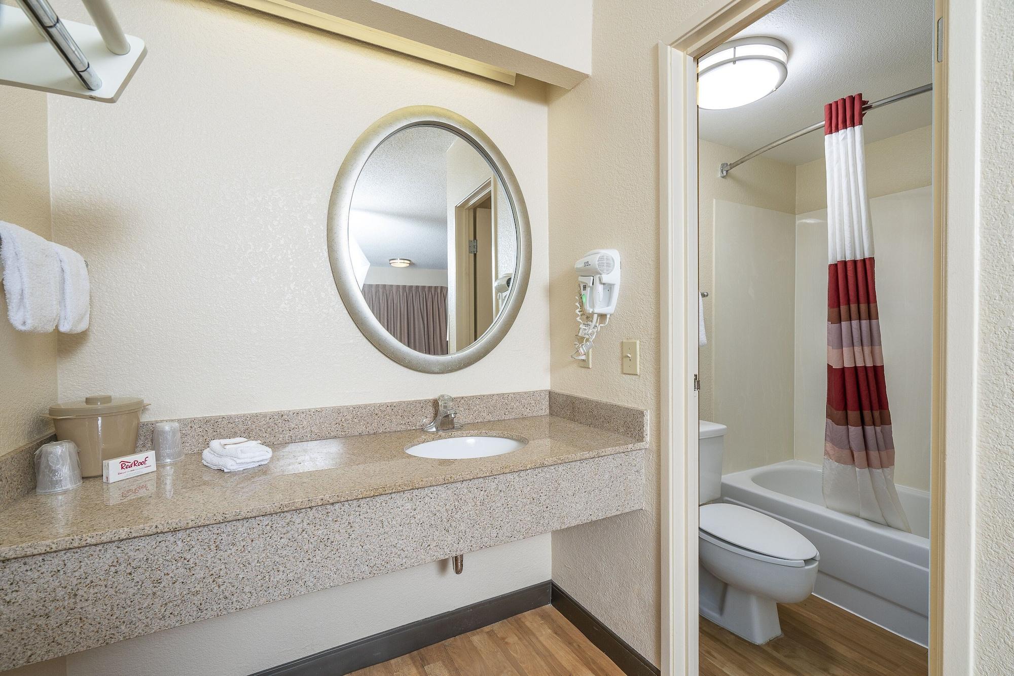 Red Roof Inn Detroit - Dearborn-Greenfield Village Экстерьер фото