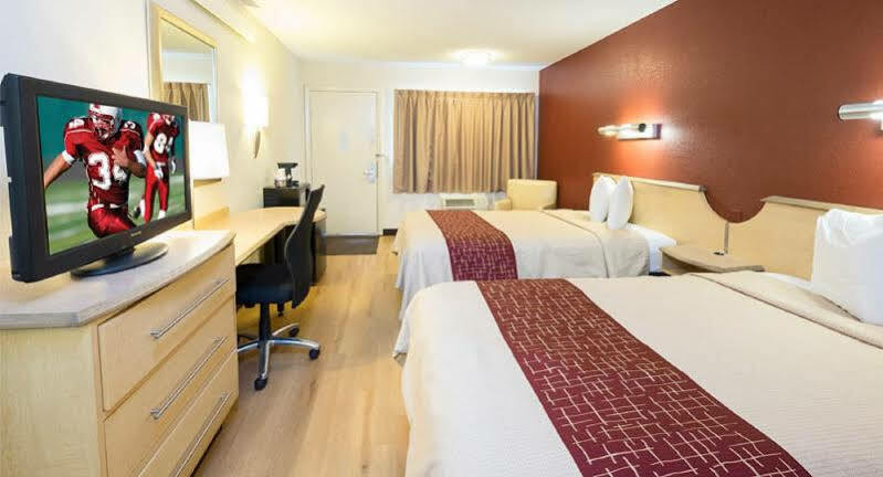 Red Roof Inn Detroit - Dearborn-Greenfield Village Экстерьер фото